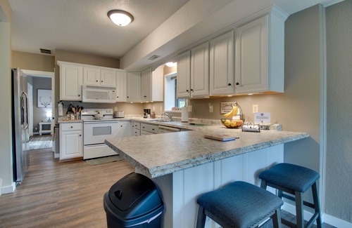 Poplar Bluff Apartment | Waterfront Home Near Mark Twain National Forest