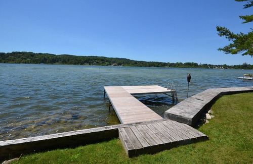 Lake Leelanau Cottage | Waterfront home on S Lake Leelanau. Terrific lake views Pet friendly.