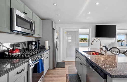 Onset House | Waterfront house located right on Beach Cove