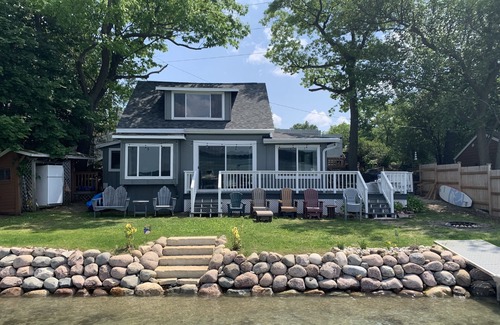 Peninsular Park House | Waterfront Lake Cottage - Upper Nemahbin Lake