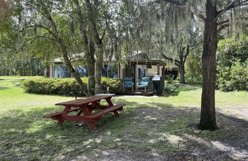Fort McCoy Cottage | Waterfront Lake Kerr Cottage- Jones