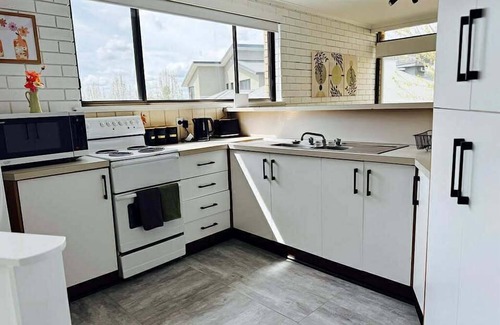 Nagambie House | Waterfront Living in the Heart of Nagambie