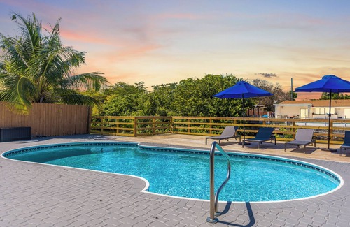 Ojus House | Waterfront Miami Home with Heated Pool