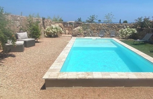 Sari-Solenzara House | Waterfront mini-villa with private pool