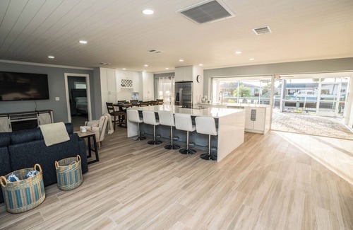 Bal Harbour House | Waterfront Oasis with Pool, Spa + Lanai Bar - Simply Blessed