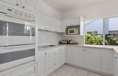 Noosaville House | Waterfront Pet Friendly House - 11 Seamount Quay