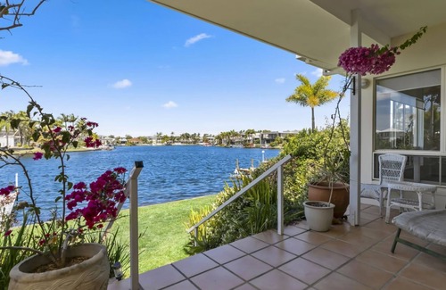 Noosaville House | Waterfront Pet Friendly House - 11 Seamount Quay