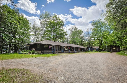 Presque Isle Cabin | Waterfront Resort Sleeps 21 5 Separate Units