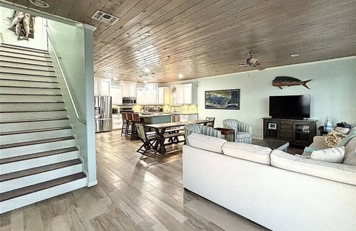 Port O Connor House | Waterfront Retreat with ICW Views – Sleeps 12