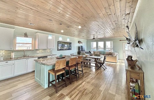 Port O Connor House | Waterfront Retreat with ICW Views – Sleeps 12