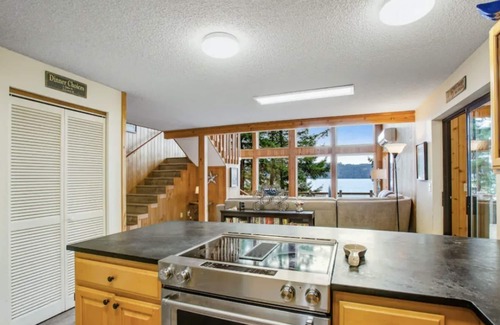 Eldon House | Waterfront Retreat: Eldon House on Hood Canal