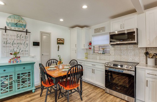 Quinlan House | Waterfront Retreat w/Dock on Lake Tawakoni!