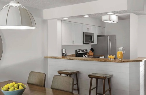 Palmetto Dunes Resort | Waterfront Shelter Cove Harbour Point + Amenities