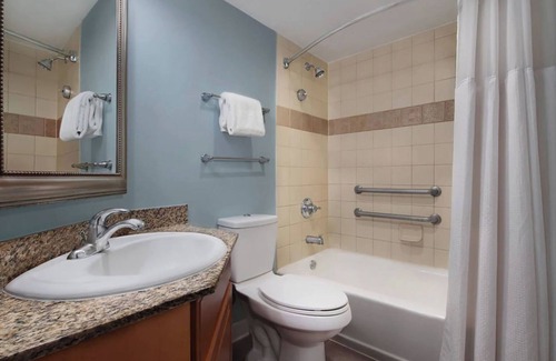 Palmetto Dunes Resort | Waterfront Shelter Cove Harbour Point + Amenities