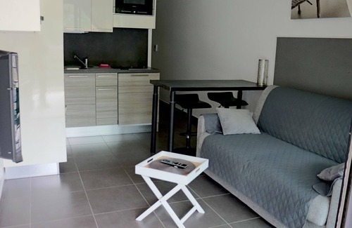 Propriano Apartment | Waterfront studio in new building