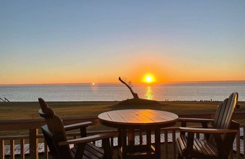 Duck House | Waterfront Stunning Beach Home with Amazing Sunset Views