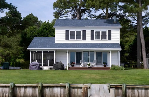 Tilghman House | Waterfront Tilghman Retreat with Dock, Fire Pit & Sunsets