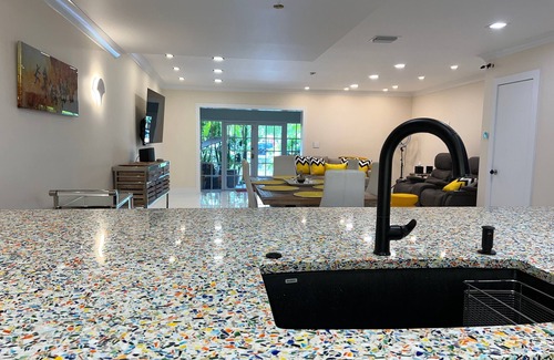 Eastern Shores House | Waterfront Townhome in Exclusive Eastern Shores – Relax & Unwind