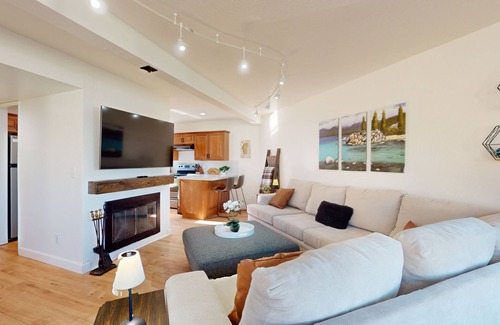 Tahoe Keys House | Waterfront townhouse with dock & mountain view - close to skiing, hiking & beach