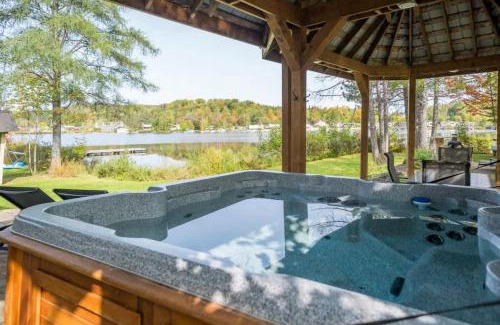 Saint-Raymond Ski Chalet | Waterfront with VIEW and SPA