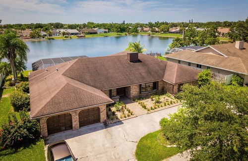 Lauderhill House | Waters Edge Manor | Lake View + Pool!