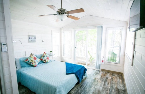 Steele Creek Cabin | Waterview Studio Cabin with Private Porch- #28