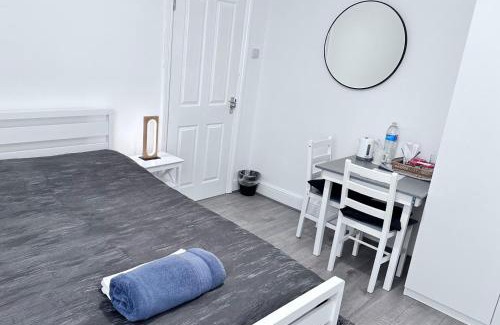 Watford House | Watford Junction Stay