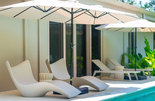 Ballena Villa | Waves as Your Companion: Beachfront Elegance
