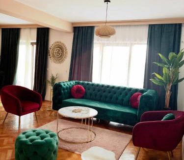 Gjerana Apartment | Waveside View