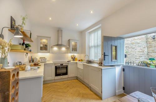 Carperby House | Wayside