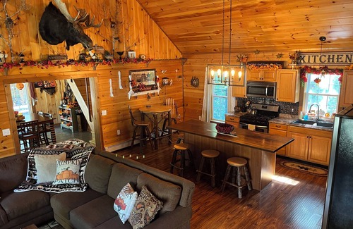 Abbot Cabin | WE ARE DOG FRIENDLY.nThe Goal: Relax in the peaceful woods of Northern Maine