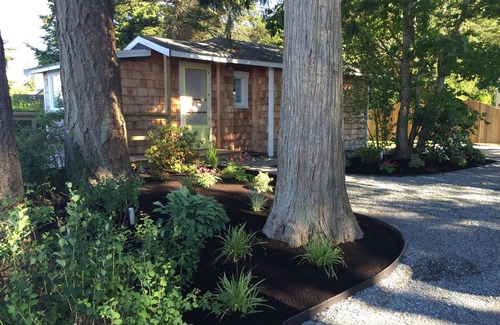 Regional District of Nanaimo Cottage | WE ARE SO SORRY, THIS PROPERTY IS NO LONGER AVAILABLE FOR SHORT TERM RENTALS.