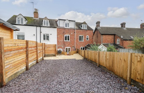Cam Cottage | WEAVERS COTTAGE, family friendly, with a garden in Cam, Dursley