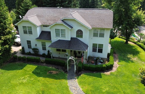 Cottage Grove House | Weddings, Events and Family gatherings.