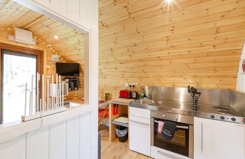 Drymen Ski Chalet | Wee Oak Tree Luxury Lodge with private hot tub