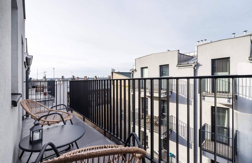 Stare Podgorze Apartment | Węgierska 8 Kraków | Studio | Excellent Location in the City Center | Balcony