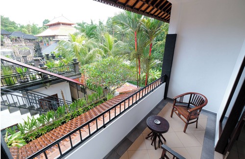 Kutuh Kaja Villa | Wegy House-3BR in the center of Ubud Whit Private Pool In the Jungle