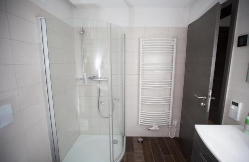 Prossen House | Weinberghaus Prossen, Haus mit Sauna und Whirlpool für maximal 8 Personen