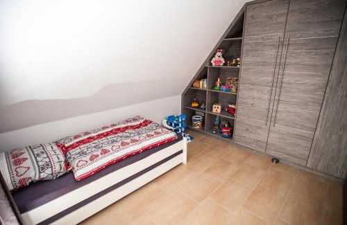 Prossen House | Weinberghaus Prossen, Haus mit Sauna und Whirlpool für maximal 8 Personen