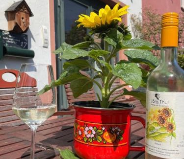 Detzem House | Weingut und Gästezimmer Jörg Thul