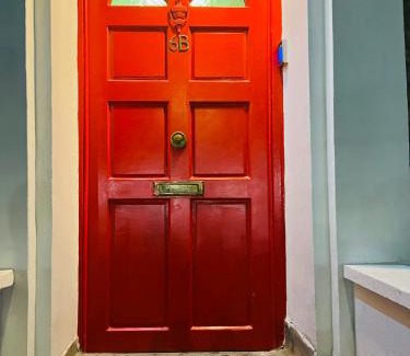 Queen's Park Apartment | welcome Home