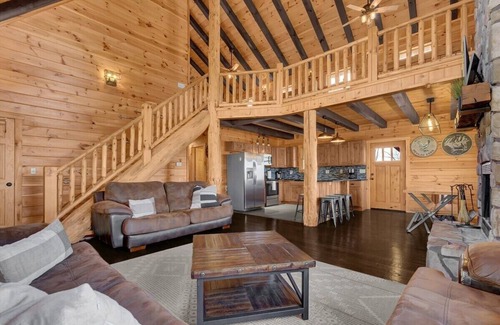 Sugar Grove Cabin | Welcome to Arrow Ridge Lodge