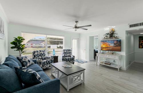 Central Naples House | Welcome to Bolero Oasis - In the heart if Naples - Close to Beaches and Restaurants