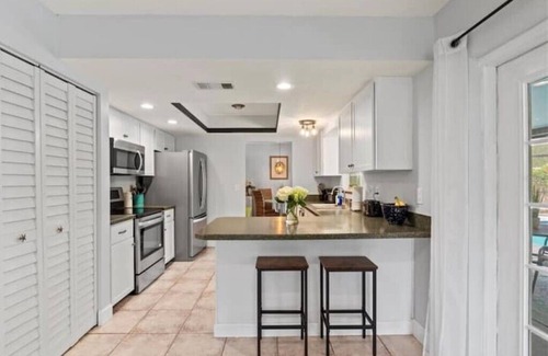 Bee Ridge House | Welcome to "Casa Amarilla"nn