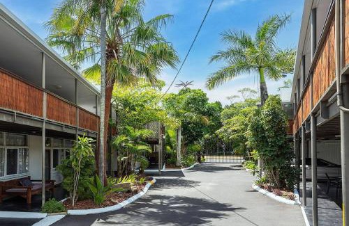 Scarness Apartment | Welcome to Coconut Palms Unit 8