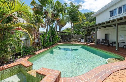Scarness Apartment | Welcome to Coconut Palms Unit 8