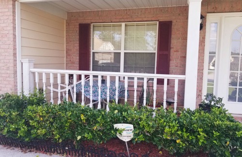 Conyers House | Welcome to Eve's Place. Come enjoy the historic township of Conyers.
