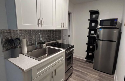 Highland Garden Apartment | Welcome to Hollywood : Where your dreams come true