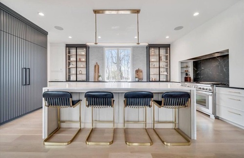 Excelsior Cabin | Welcome to LakeHus - Luxury Urban Lake Home on coveted Lake Minnewashta