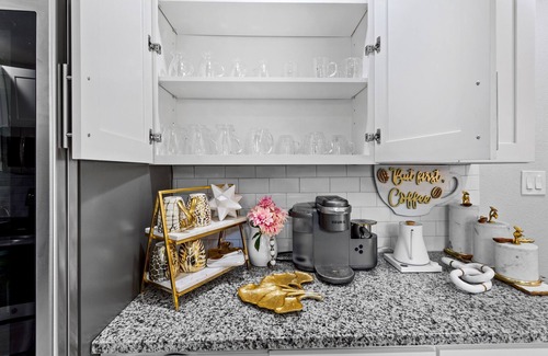 West Arlington House | Welcome to our lovely 3bedroom house located 11mins away fr entertainment center